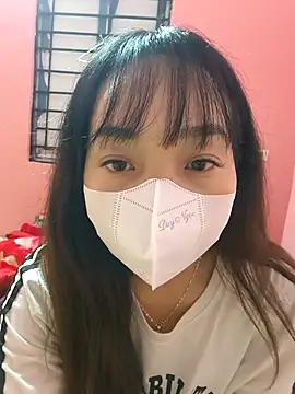 NguyenMyy online show from December 2025 06:04:02 PM