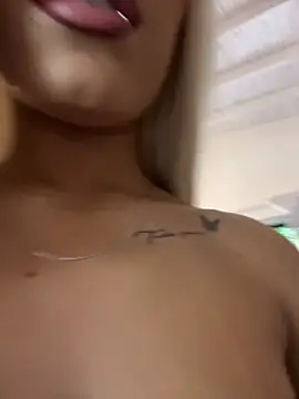 Snapshot of MystiqueXXX chatting on November 2025 01:11:02 PM MystiqueXXX online show from November 2025 01:11:02 PM