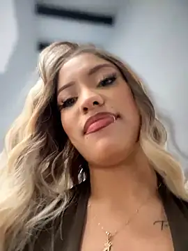 Snapshot of MystiqueXXX chatting on February 2026 07:45:01 PM MystiqueXXX online show from February 2026 07:45:01 PM