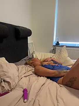 Snapshot of SvenskMILF chatting on March 2026 11:16:02 AM SvenskMILF online show from March 2026 11:16:02 AM