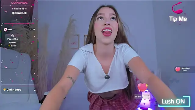 Snapshot of shannel_moss__ chatting on October 2025 11:24:01 PM shannel moss   online show from October 2025 11:24:01 PM