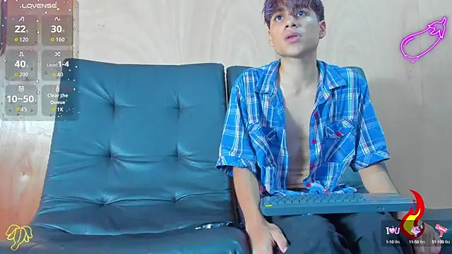 spicy adonhis online show from October 2025 01:11:01 PM