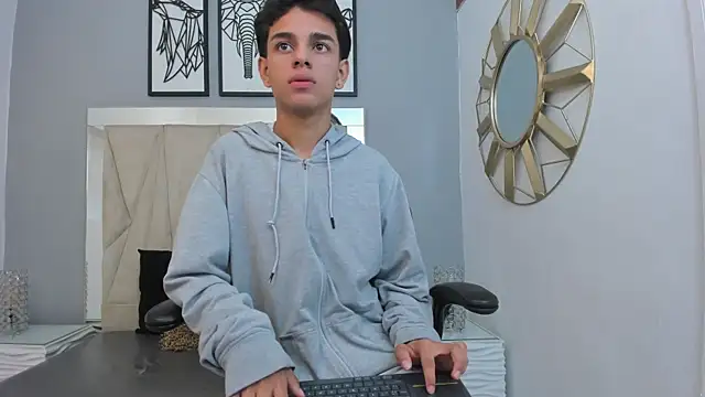 owen  johnson online show from September 2025 11:55:02 AM