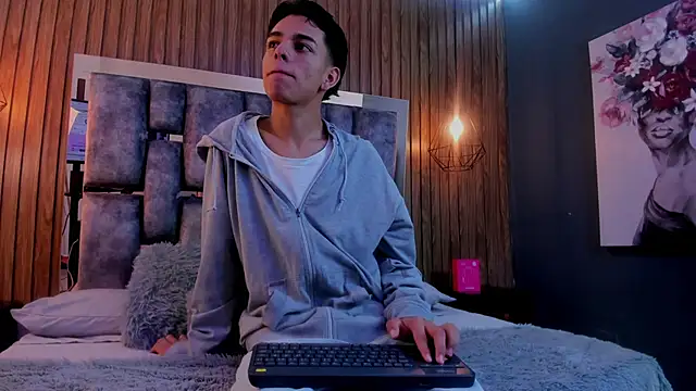 owen  johnson online show from November 2025 12:15:02 PM