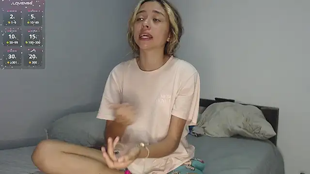 Snapshot of brisazanes chatting on October 2025 05:00:01 PM brisazanes online show from October 2025 05:00:01 PM