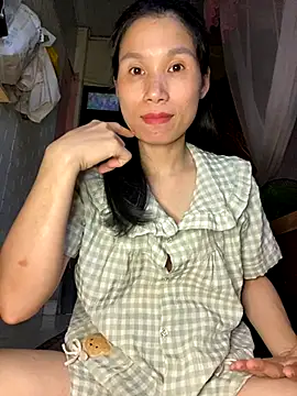 Snapshot of MinHiNi chatting on September 2025 05:20:02 AM MinHiNi online show from September 2025 05:20:02 AM