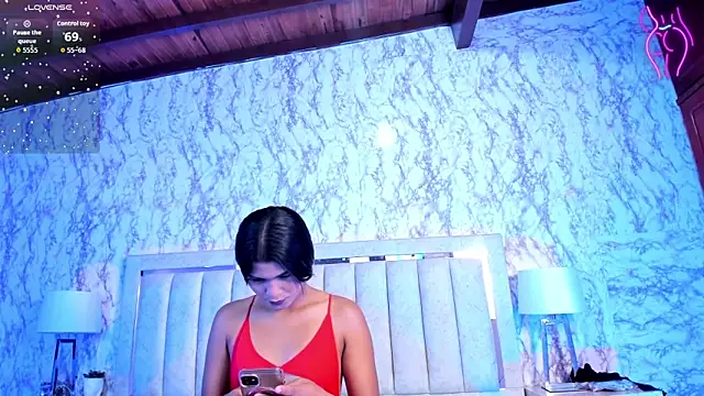 Snapshot of AlaiaMoretti chatting on September 2025 05:44:01 AM AlaiaMoretti online show from September 2025 05:44:01 AM