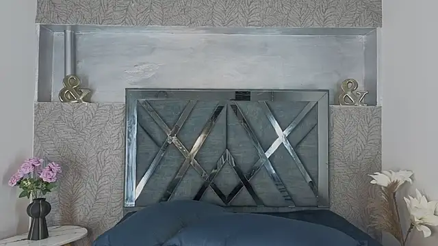  DantFox  online show from December 2025 08:38:01 PM