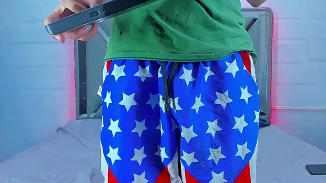 Snapshot of Averange_boys_X chatting on October 2025 09:04:01 AM Averange boys X online show from October 2025 09:04:01 AM