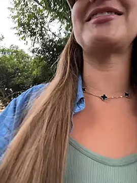 Ninabigtitied online show from March 2026 07:09:01 PM