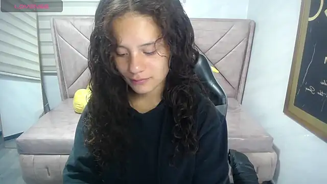 Velvet Moon V online show from September 2025 01:10:01 PM