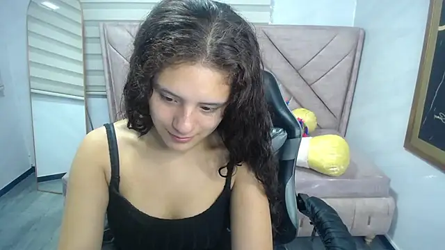 Velvet Moon V online show from September 2025 01:11:02 PM