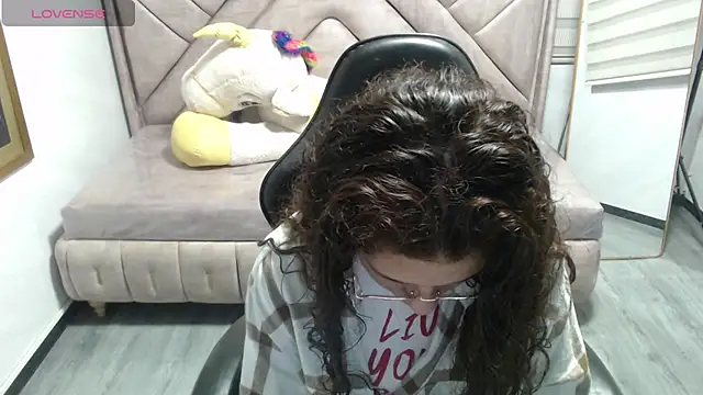 Velvet Moon V online show from December 2025 01:17:01 PM