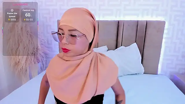 Snapshot of naishaa_ chatting on June 2026 05:11:02 PM naishaa online show from June 2026 05:11:02 PM
