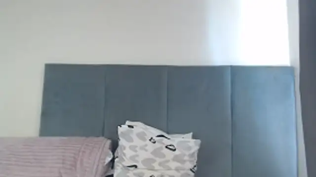 Snapshot of Jah-Queen chatting on February 2026 06:51:02 AM Jah-Queen online show from February 2026 06:51:02 AM