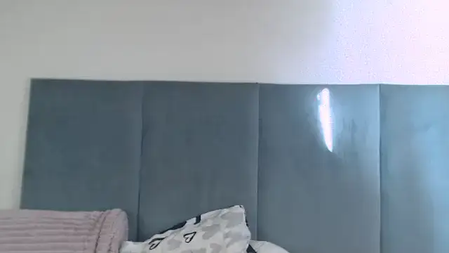 Snapshot of Jah-Queen chatting on February 2026 05:34:02 AM Jah-Queen online show from February 2026 05:34:02 AM