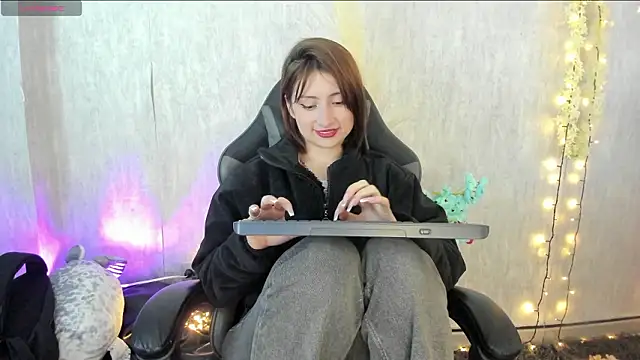 AriMonoban online show from February 2026 12:09:02 PM