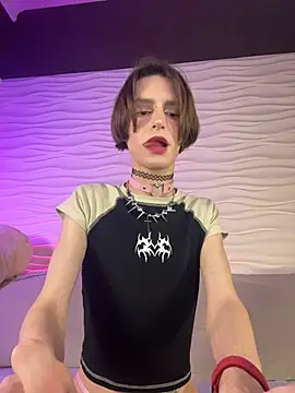 madi snow online show from November 2025 08:07:01 PM