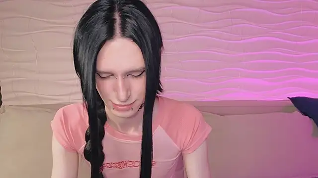 madi snow online show from February 2026 06:14:02 AM