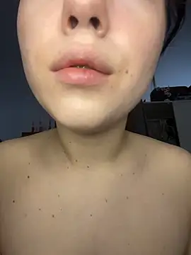 Snapshot of varBia1 chatting on April 2026 09:18:01 AM varBia1 online show from April 2026 09:18:01 AM