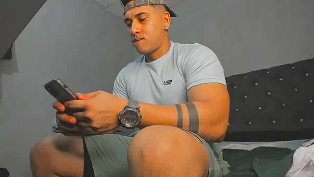 Snapshot of evan_hardy chatting on October 2025 02:59:01 AM evan hardy online show from October 2025 02:59:01 AM