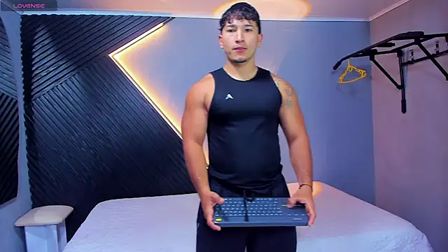 Horny nick18 online show from April 2026 11:43:01 AM