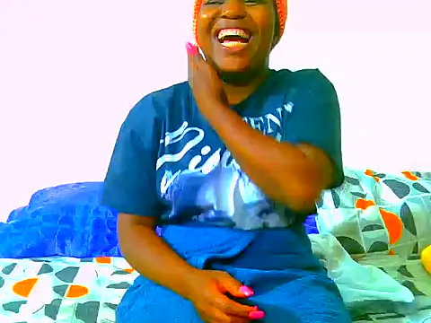SweetHoney21  online show from June 2026 06:17:02 PM