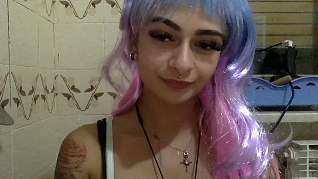 Snapshot of piccolaflo chatting on June 2026 08:18:02 PM piccolaflo online show from June 2026 08:18:02 PM