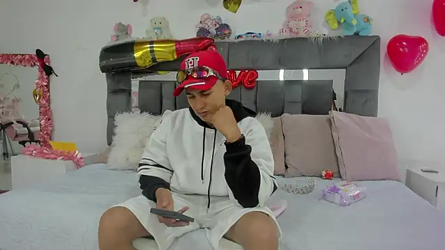 Jade rey  online show from February 2026 01:44:02 AM