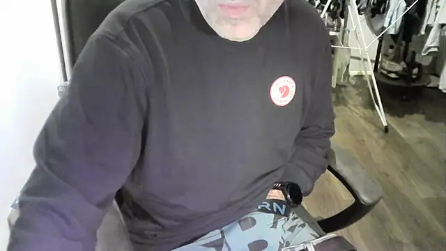 Snapshot of Chrisprngr chatting on March 2026 09:44:02 PM Chrisprngr online show from March 2026 09:44:02 PM