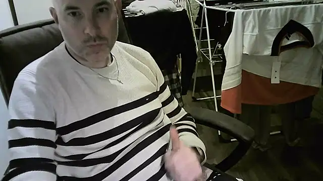 Snapshot of Chrisprngr chatting on March 2026 06:03:02 PM Chrisprngr online show from March 2026 06:03:02 PM