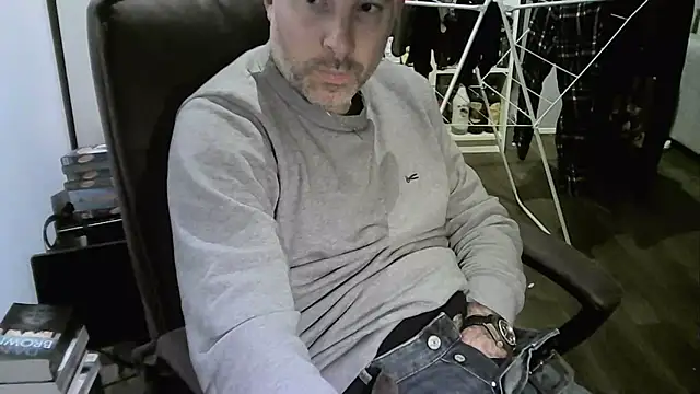 Snapshot of Chrisprngr chatting on May 2026 04:15:01 PM Chrisprngr online show from May 2026 04:15:01 PM