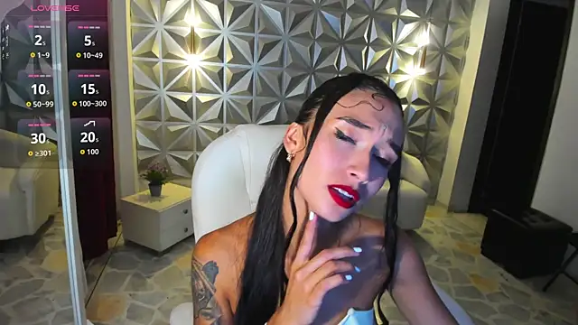 Snapshot of hellen_tease chatting on May 2026 12:31:02 PM hellen tease online show from May 2026 12:31:02 PM