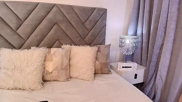 sara owens7 online show from April 2026 01:28:02 AM