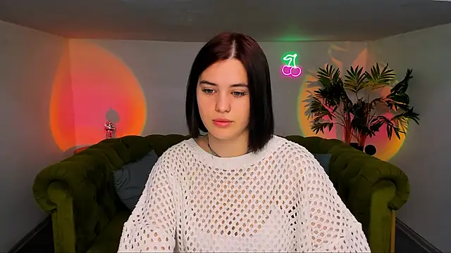 lil angel  online show from October 2025 08:42:01 AM