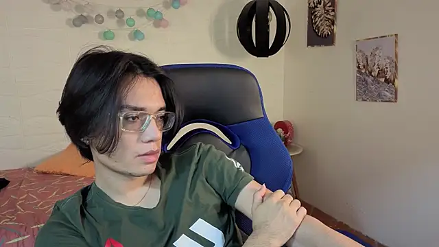 davoxer online show from December 2025 03:45:02 AM