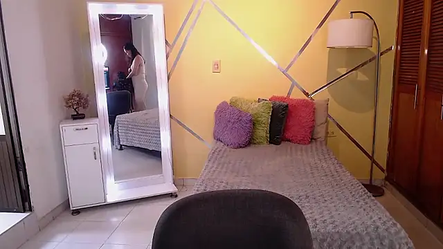 shirleyrojas online show from January 2026 07:40:01 PM