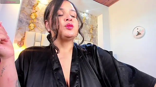 Snapshot of cloe_galee chatting on February 2026 05:12:02 AM cloe galee online show from February 2026 05:12:02 AM