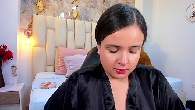 Snapshot of cloe_galee chatting on February 2026 04:38:01 AM cloe galee online show from February 2026 04:38:01 AM