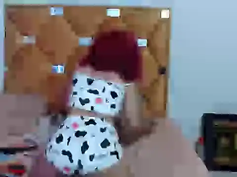 CATTALINAHOT online show from April 2026 04:00:01 AM