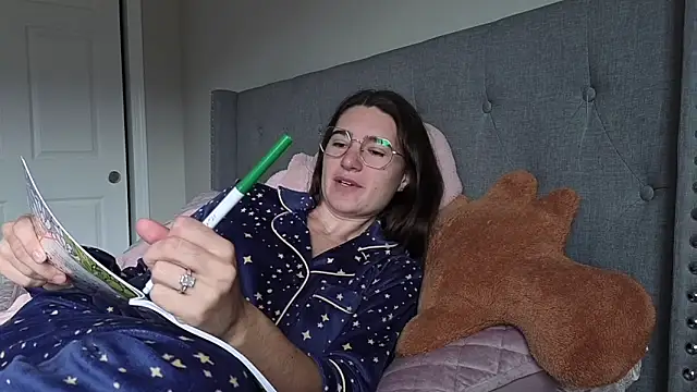 bambifarrina online show from November 2025 05:23:02 PM