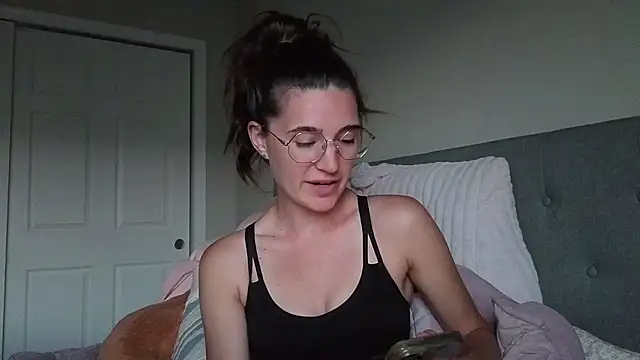 bambifarrina online show from June 2026 01:32:02 AM