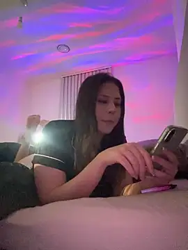 Snapshot of laylabliss chatting on November 2025 08:20:01 PM laylabliss online show from November 2025 08:20:01 PM