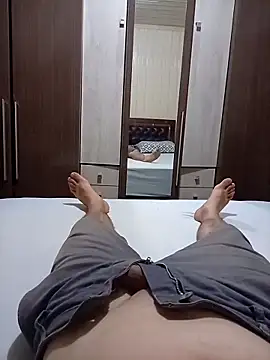 Gustavo198045 online show from March 2026 01:11:01 AM