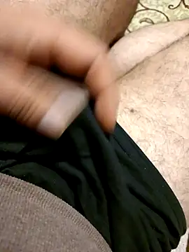 bullut06 online show from October 2025 03:29:02 PM