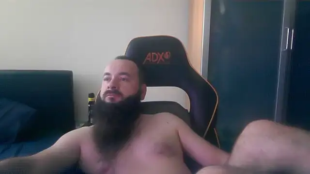 LondonMan1988 online show from October 2025 08:09:01 AM