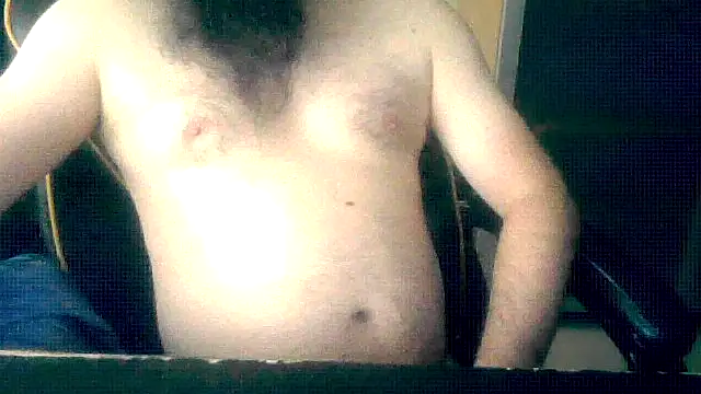 Snapshot of LondonMan1988 chatting on April 2026 05:36:02 AM LondonMan1988 online show from April 2026 05:36:02 AM