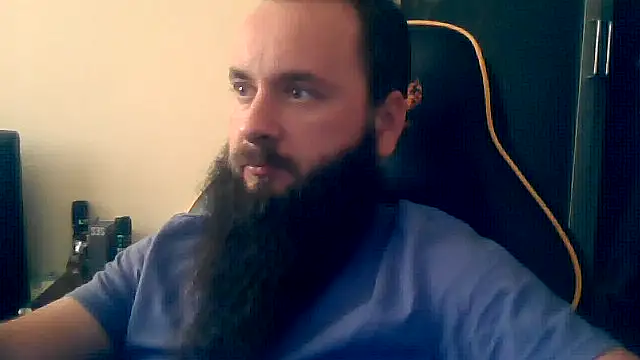 Snapshot of LondonMan1988 chatting on May 2026 04:58:02 PM LondonMan1988 online show from May 2026 04:58:02 PM