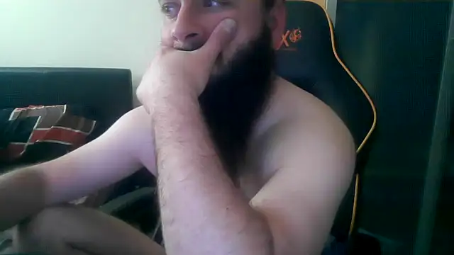 Snapshot of LondonMan1988 chatting on May 2026 03:08:02 PM LondonMan1988 online show from May 2026 03:08:02 PM