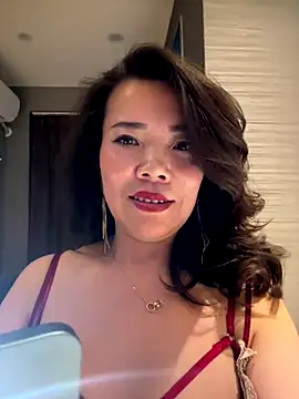 anna yngs online show from November 2025 02:06:02 PM